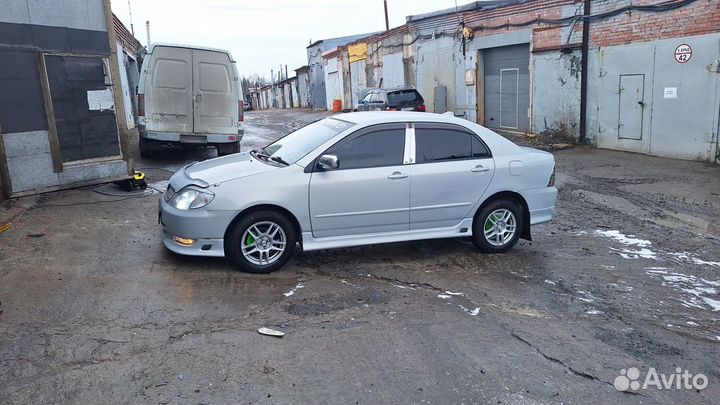 Toyota Corolla 2.2 AT, 2003, 350 000 км