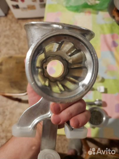 Мясорубка ручная