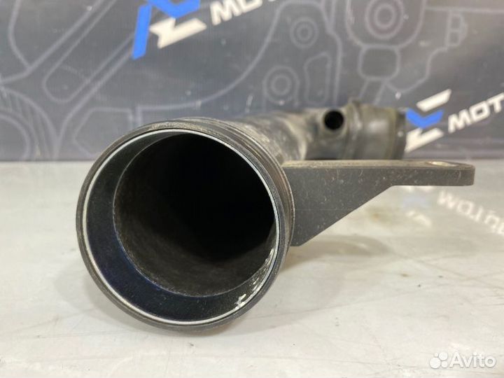 Патрубок воздушного фильтра Volkswagen Passat