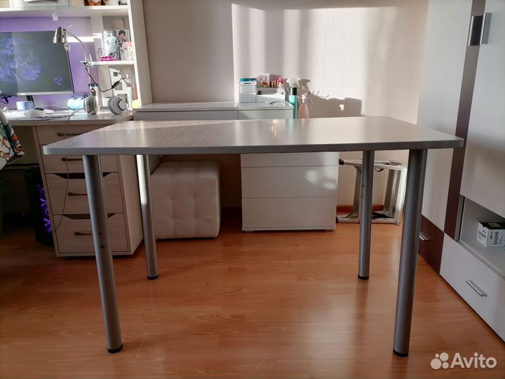 Кухонный стол