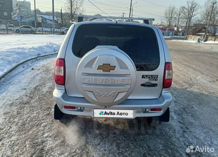 Chevrolet Niva 1.7 МТ, 2008, битый, 138 000 км