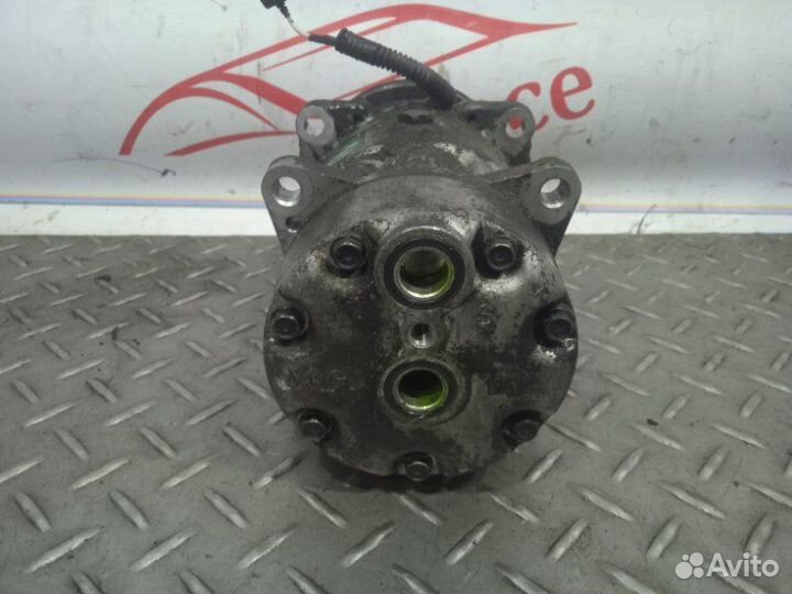 Компрессор кондиционера Renault Megane 1 1.6 8V