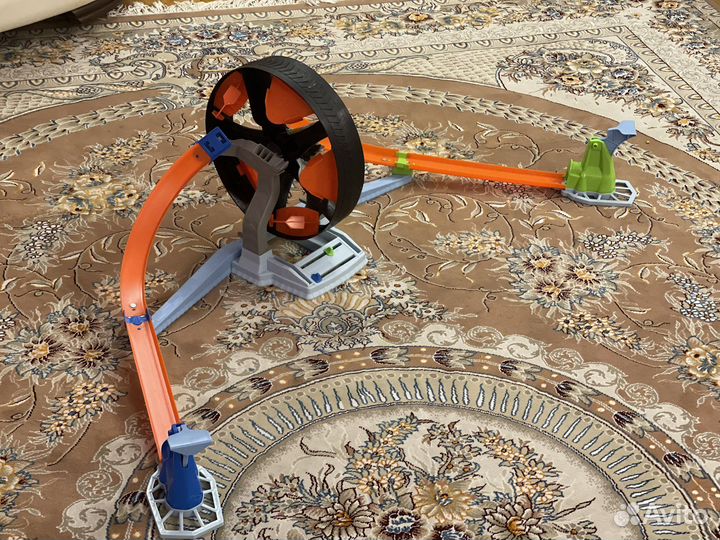 Hot wheels круговое противостояние