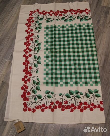 Скатерть винтаж вишенки 1989 г Новая