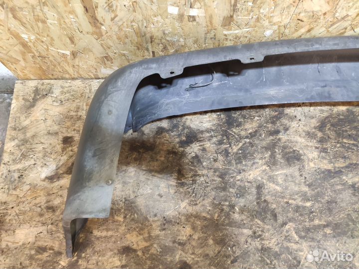 Бампер задний Dodge Caravan 4