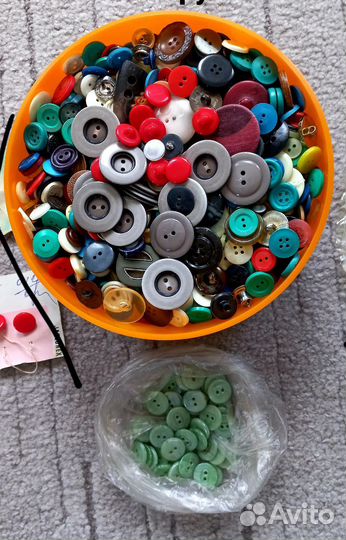 Нитки,молнии, пуговицы, иглы,кнопки из СССР