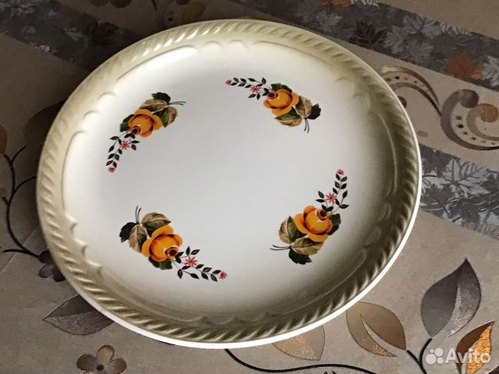 Фарфоровая посуда блюдо