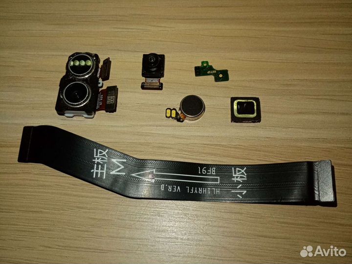 Запчасти на Honor 10, 9 Lite