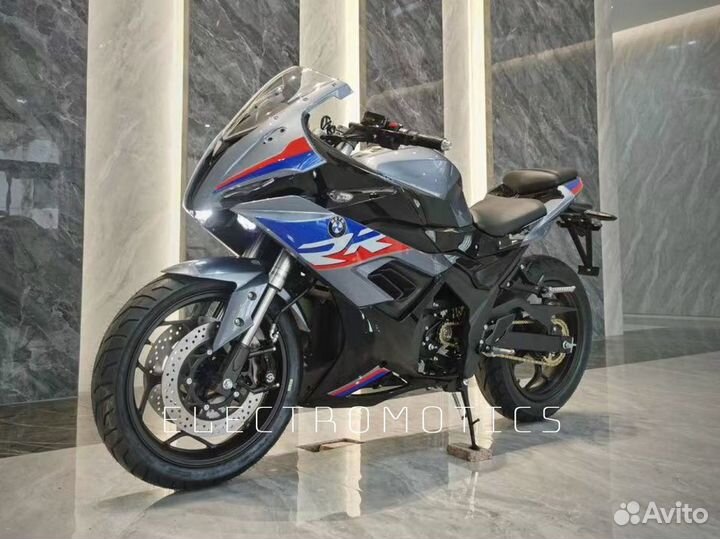 Электромотоцикл BMW RR