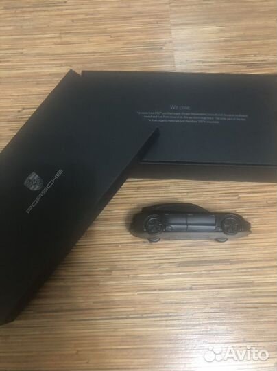 Модель Porsche taycan turbo s Cross Turismo