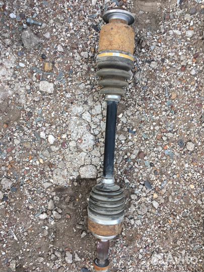 Привод задний правый Хонда легенд 4