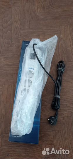 Сетевой фильтр Pilot L, 6 розеток, 3 м, с/з, 10А