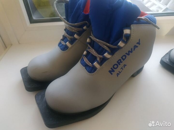 Ботинки лыжные для классического хода