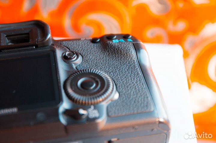 Canon 5D Mark II полный кадр. Пробег 7 тыс.кадров