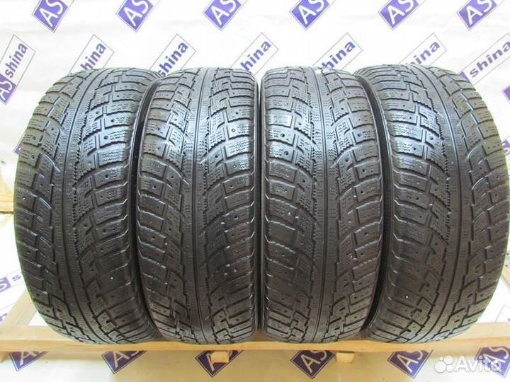 Kumho I'Zen RV Stud KC16 225/65 R17 96R