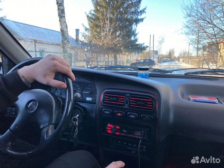 Nissan Primera, 1991