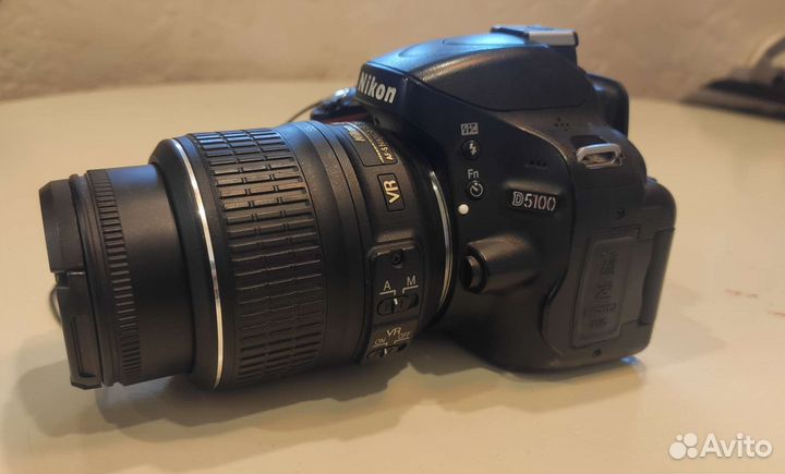 Nikon D5100 AF-S DX nikkor 18-55mm f/3.5-5.6G VR