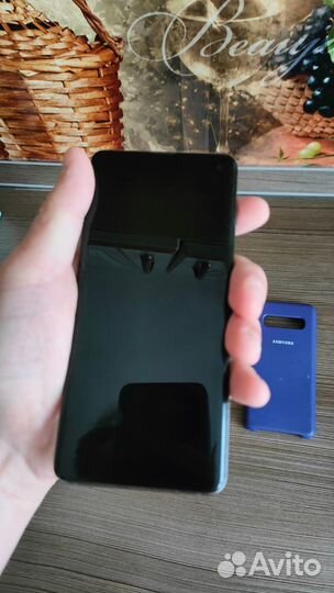 Samsung Galaxy S10, 8/128 ГБ