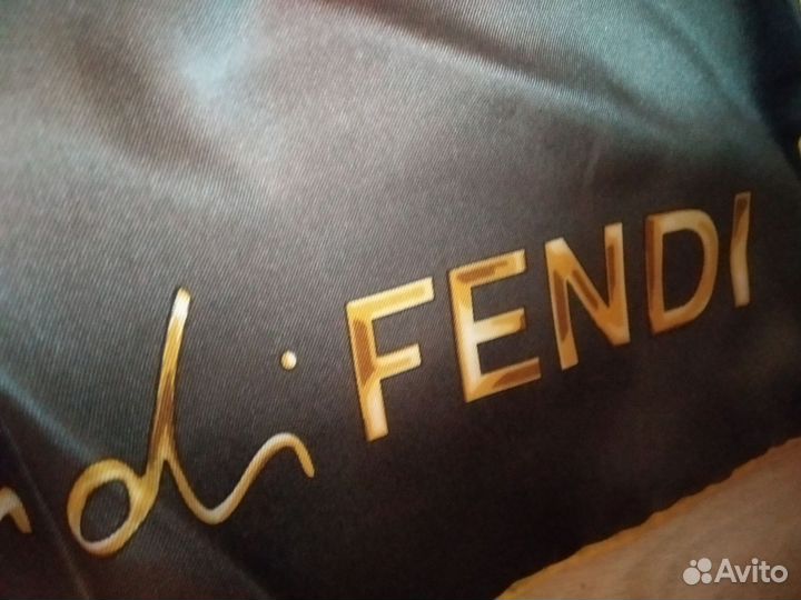 Платок Fendi оригинал шелк 100 процентов