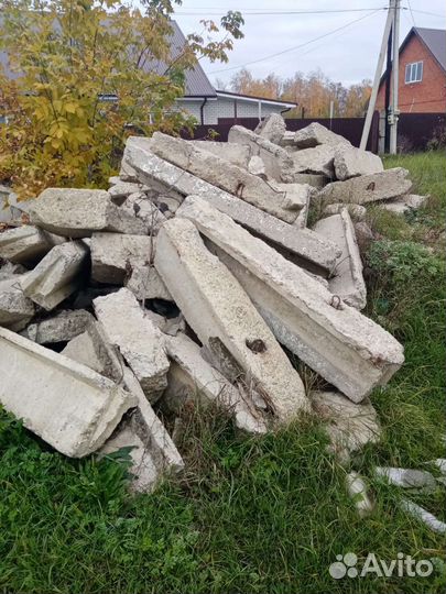 Бордюр тротуарный бу