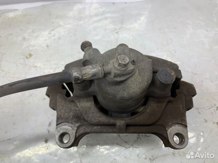 Суппорт передний левый Volkswagen Passat Cc 2.0