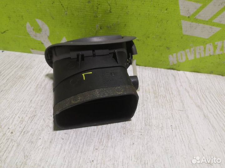 Дефлектор воздушный Пежо 206