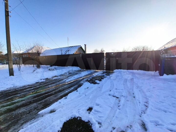 Дом 42 м² на участке 10 сот.