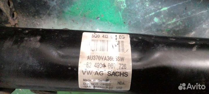 Audi q3 стойка в сборе