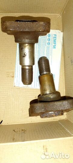 Цапфа ступици логан задняя до2009года