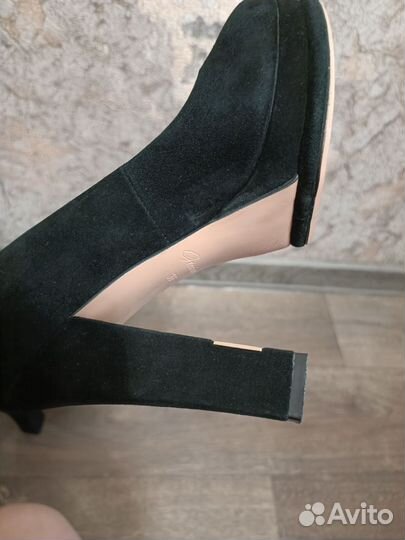 Туфли женские 36 размер замшевые