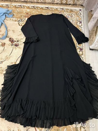 Много одежды