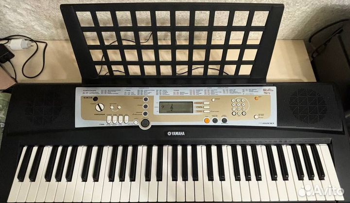 Синтезатор yamaha psr r200
