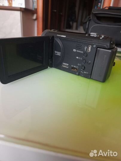 Цифровая видеокамера Panasonic HDC-TM80