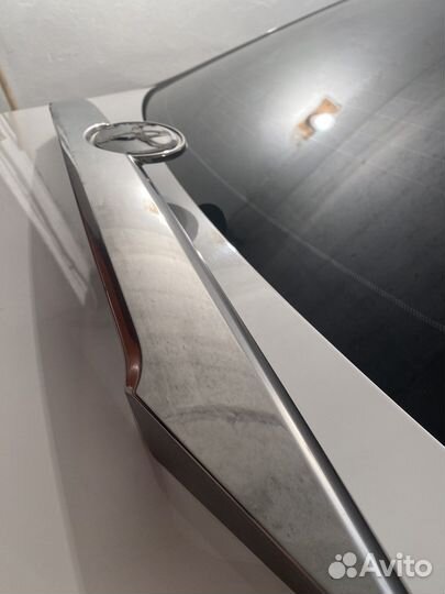 Молдинг багажника Камри 50