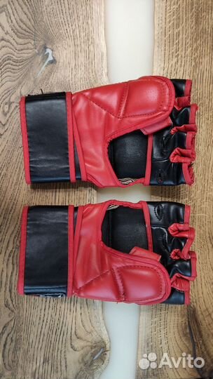 Перчатки для MMA