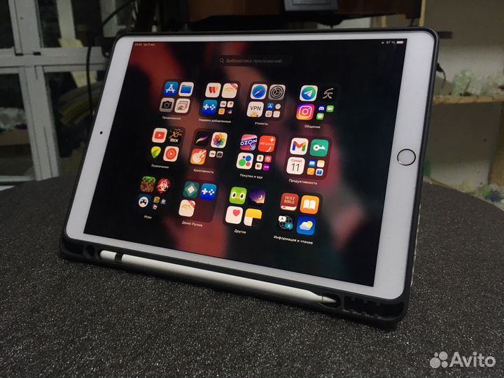 iPad Pro 10.5 с аниме Гравировкой wifi 64гб