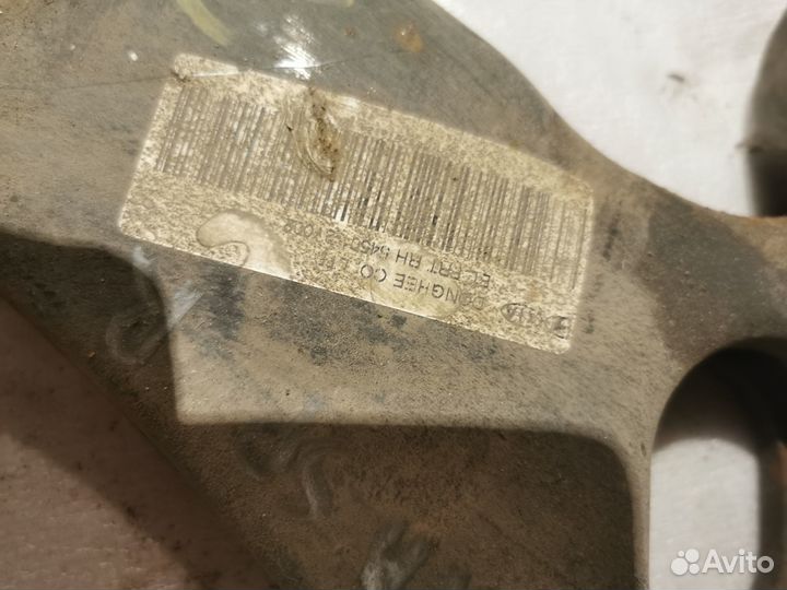 Рычаг передний правый Kia Sportage 3 SL