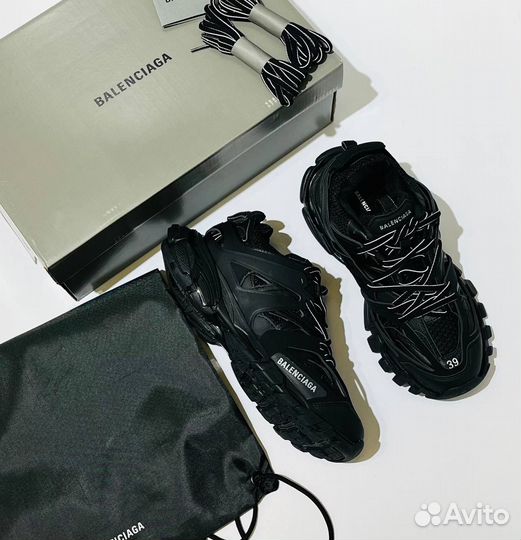 Balenciaga track