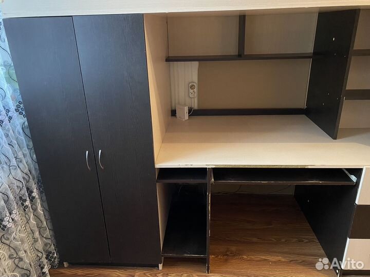 Шкаф стенка с кроватью и рабочем местом