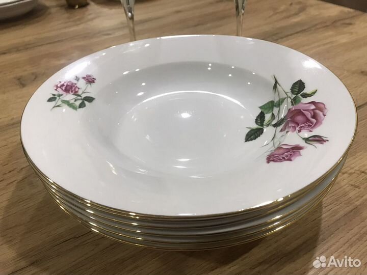 Набор тарелок