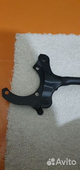 Передняя распорка Mazda Familia