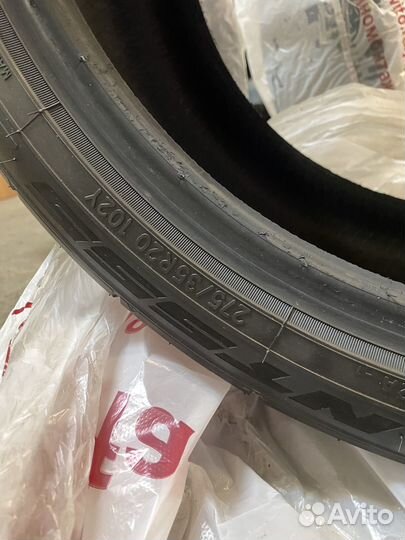 Nitto NT555 275/35 R20