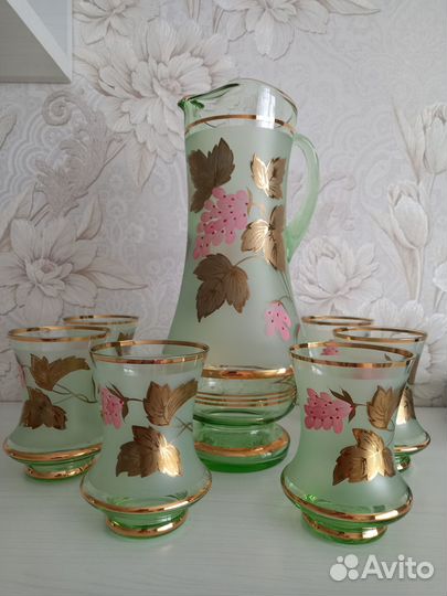 Сервиз (кувшин со стаканчиками)