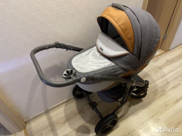 Продам коляску 2 в 1 Adamax Barletta