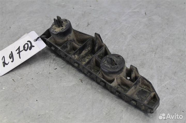 Крепеж переднего бампера левый Nissan Sentra B17