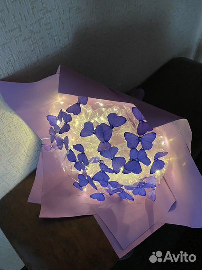 Букет из бабочек с огоньками