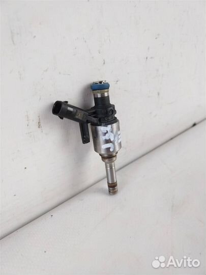 Форсунка инжекторная электрическая ауди A5 Sportb