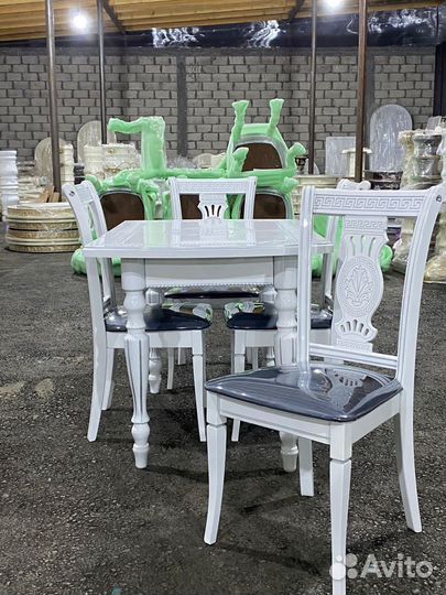 Стол и Стулья