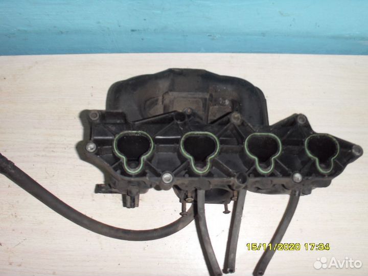 Коллектор впускной 1113071 Ford Focus 1 (DFW)