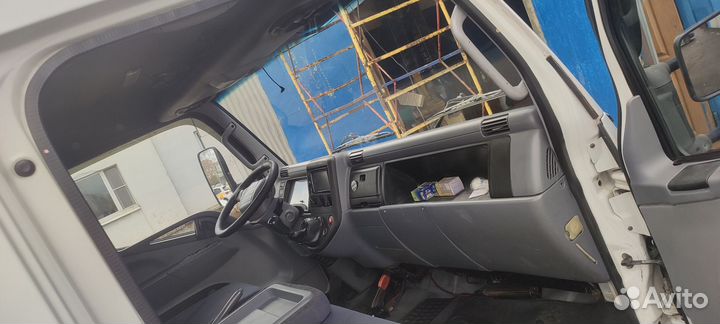 Mitsubishi Fuso Canter, 2011